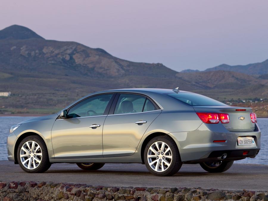  Chevrolet Malibu 2012 года  (EU) (фото 2 из 105)